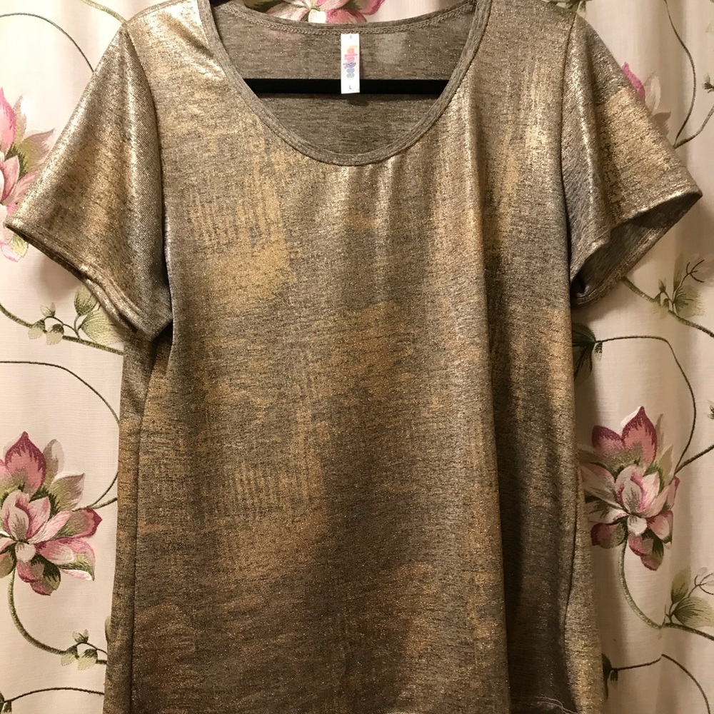 Gold t shirt
